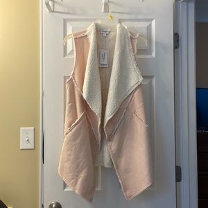 Lularoe Sm Marlow- suede & Sherpa vest- light camel color with cream interior.